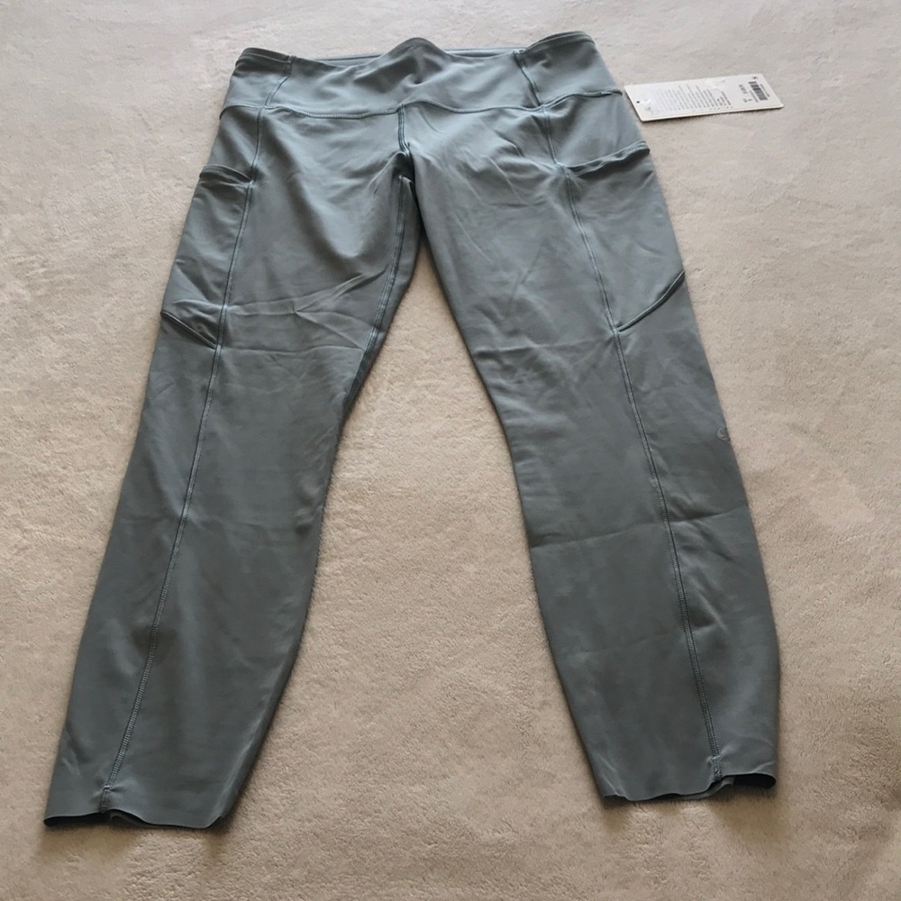 🍋🍋Lululemon Fast and Free HR Tight 25” in BUCA (rare color)